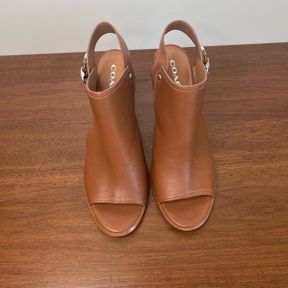 Coach Iona Heels - Picture 5 of 11
